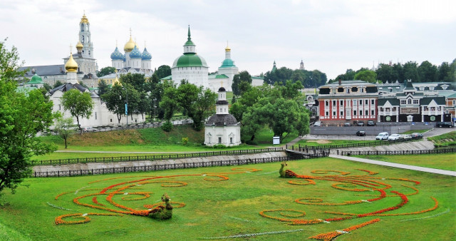 Сергиевские сладости да посадские старости. Москва - Сергиев Посад - Москва