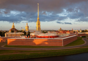 От Волхова до Невы. Москва - Тверь - Торжок - Валдай - Великий Новгород - Санкт-Петербург - Кронштадт - Петергоф - Москва