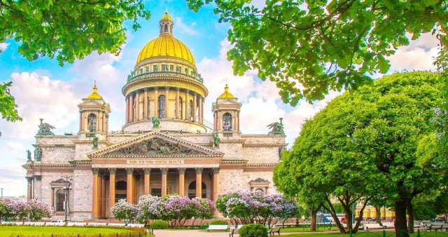 8 марта в Петербурге. Пушкин - Петергоф.