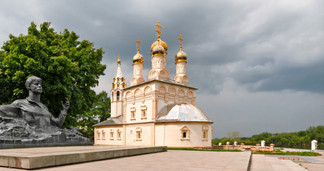 Автобусный тур: Повесть о земле Рязанской. Москва - Рязань - Константиново - Зарайск - Даровое.