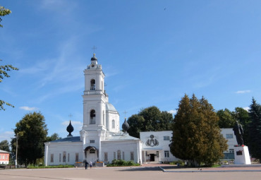 Долина Грез (с прогулкой на теплоходе). Москва - Серпухов - Таруса - Москва