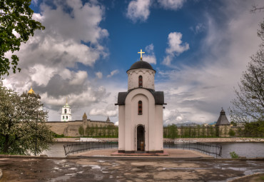 Машина времени. Псков - Изборск - Печоры - Пушкинские горы - Остров.