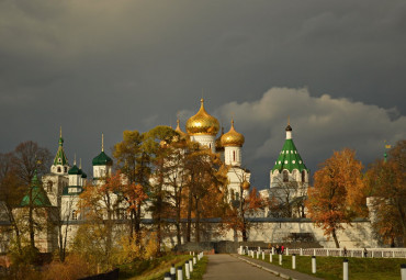 Золотое кольцо России. Москва - Сергиев Посад - Александров - Мышкин - Углич - Борисоглебский - Ростов Великий - Ярославль - Кострома.