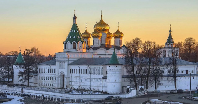 Необычное путешествие по Волжским городам. Москва - Суздаль - Иваново - Волгореченск - Плес - Кострома.