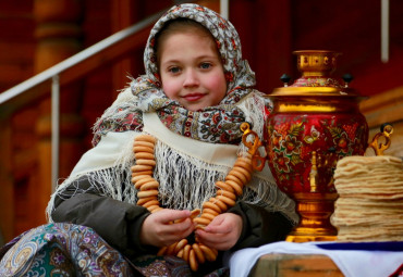 Масленица в Костроме. Москва - Переславль-Залесский - Ростов Великий - Кострома - Сумароково.