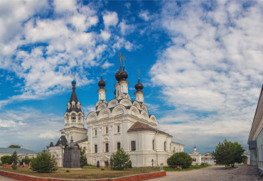 В былинный Муром - под покров святых Петра и Февронии. Москва.