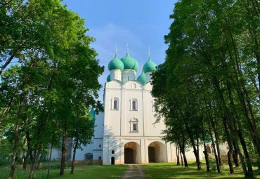 Углич – Борисоглебский монастырь - Калязин с водной прогулкой к затопленной колокольне. Москва.