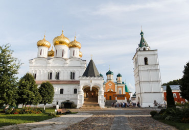 Кострома – Mon amour! С посещением императорской Льняной мануфактуры и музея сыра. Москва.