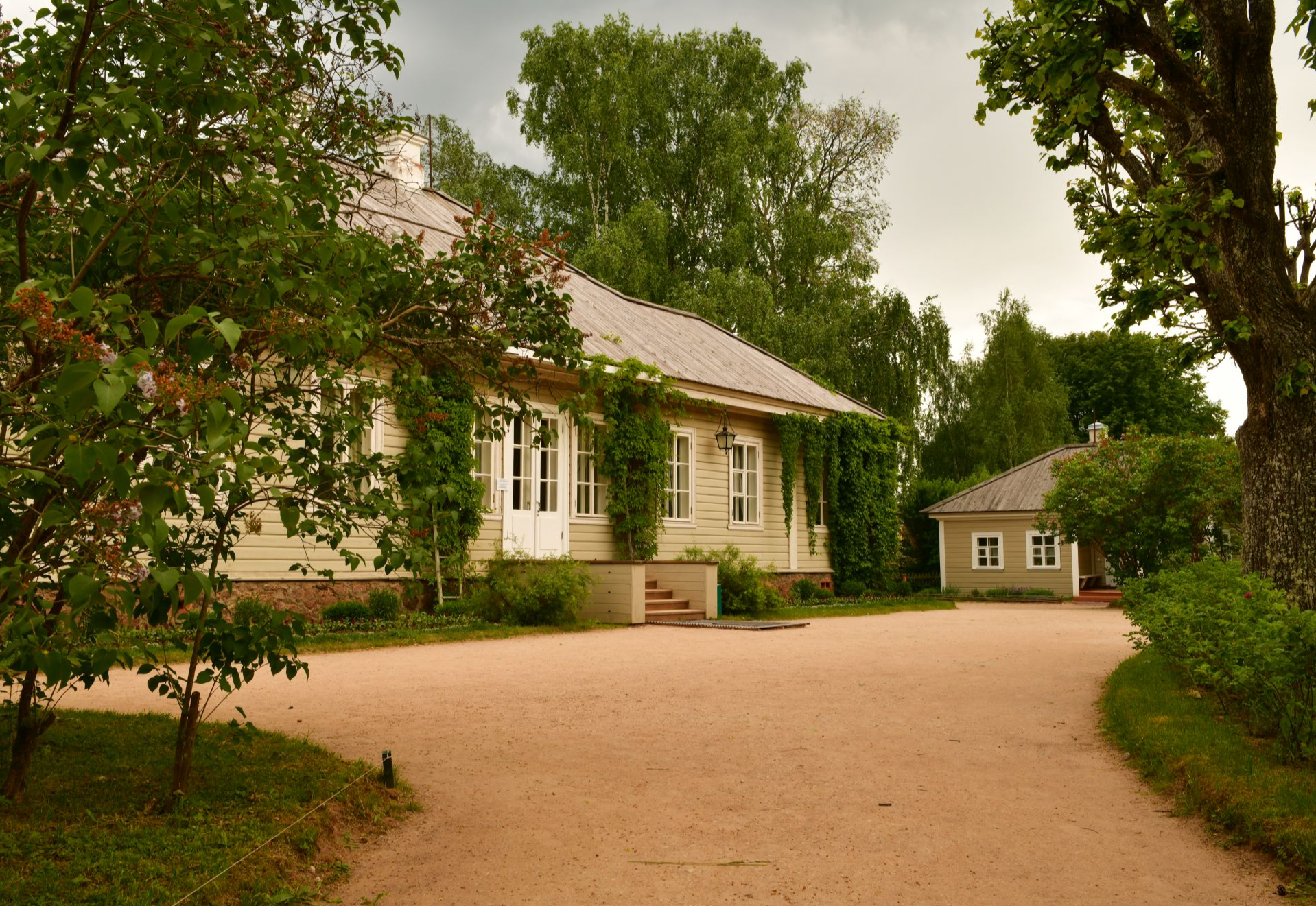 Музей-усадьба "Михайловское"