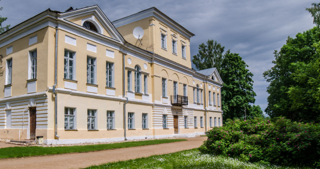 Пусть память вёрсты строк перелистает. Москва - Старица - Берново - Москва