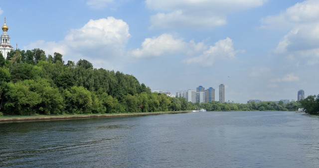 Круиз в царское село к храму Белый лебедь. Москва