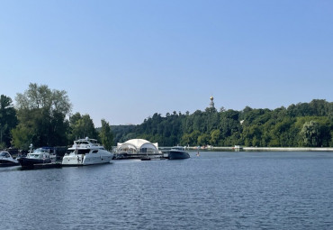 Круиз в царское село к храму Белый лебедь. Москва