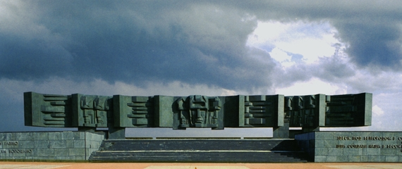 Мемориал «В честь героев Курской битвы».