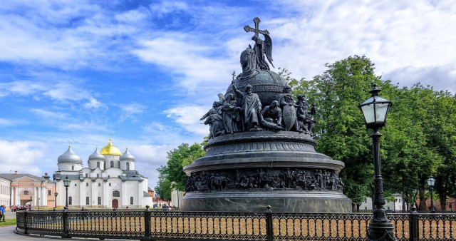 Великий Новгород из Санкт-Петербурга.