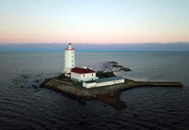 Экскурсия "Морская прогулка по маякам Кронштадта". Санкт-Петербург.