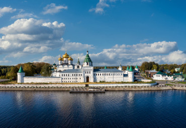 Тур: "Отпуск на Волжских берегах". Ярославль - Кострома - Сумароково - Плес.