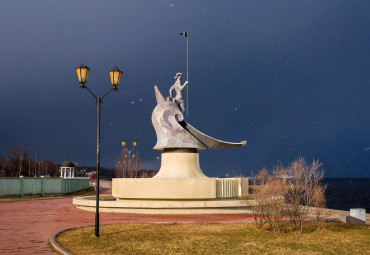 Тур на 3 дня. Петрозаводск — горный парк «Рускеала» - Марциальные воды — водопад Кивач. Кижи - Чална.