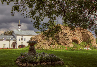 Культурный код (тур из Санкт-Петербурга). Псков - Елизарово - Изборск - Печоры.