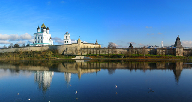 Два кремля. Псков - Изборск - Печоры.