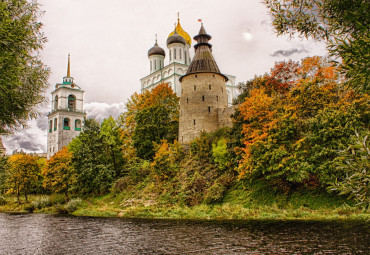 Два кремля. Псков - Изборск - Печоры.