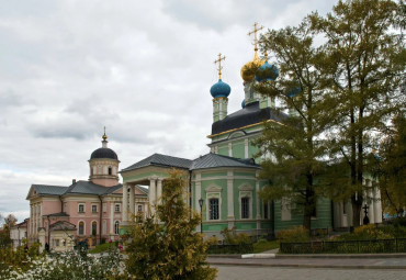 Двухдневный тур: Шаровкин монастырь - Оптина Пустынь - Шамордино - Озерское! Москва - Ильинское.