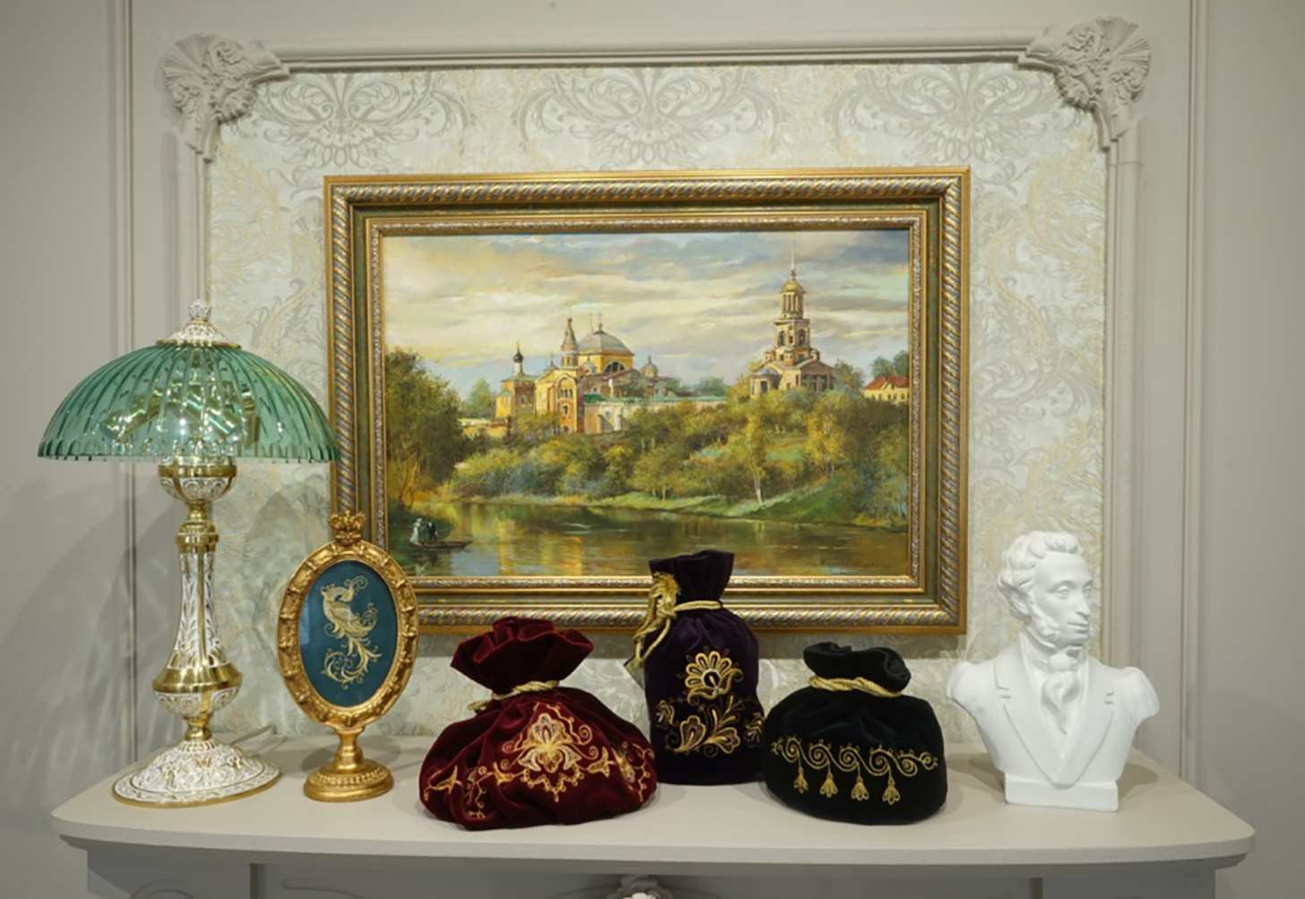 МУЗЕЙНО-ВЫСТАВОЧНЫЙ ЗАЛ «ЗОЛОТАЯ ВЕРСТА»
