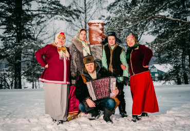 Колоритный Новый год в самой веселой деревне. Санкт-Петербург - Киндасово - Петрозаводск – Кивач – Чална – Рускеала.