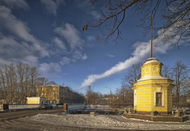 И красота, и слава Петербурга! Кронштадт - Павловск - Петергоф.