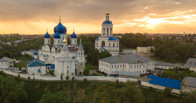 Владимир – Боголюбово. "Ворота Золотого кольца". Москва.