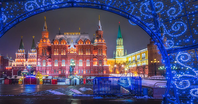 В Москву на новый год.