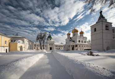 «Сладкий» Новый Год в Ярославле – «Ярославское подворье 3*» (на автобусе) + Дегустации. Москва - Переславль-Залесский - Ярославль - Кострома.