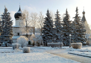 Тверь - Великий Новгород - Псков - Изборск - Печоры - Пушкинские Горы. Москва.