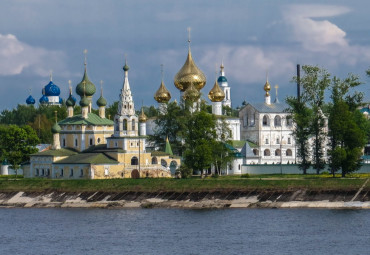 Углич - Калязин с водной прогулкой к затопленной колокольне. Москва.