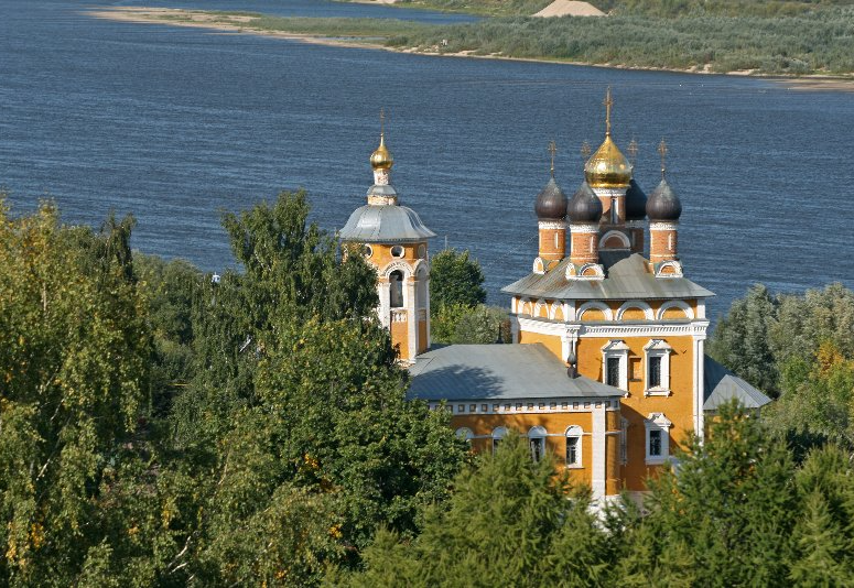 Николо-Набережная церковь.