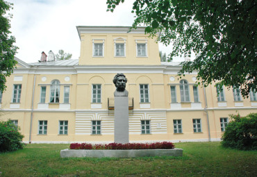 Тур «Берново-Старица-Торжок: приют трудов и вдохновенья». Санкт-Петербург - Торжок - Грузины - Старица - Берново - Прутня.