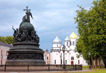 Великий Новгород, 2 дня. Санкт-Петербург.