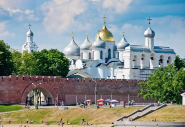 Великий Новгород, 2 дня. Санкт-Петербург.