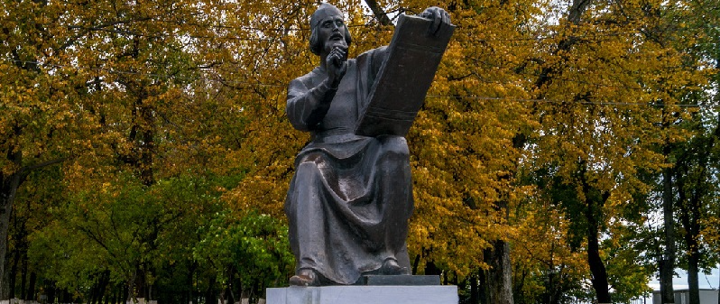 Памятник Андрею Рублеву