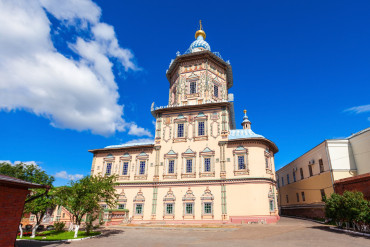 Петропавловский собор Казани: Подарок Петра I и шедевр русского барокко