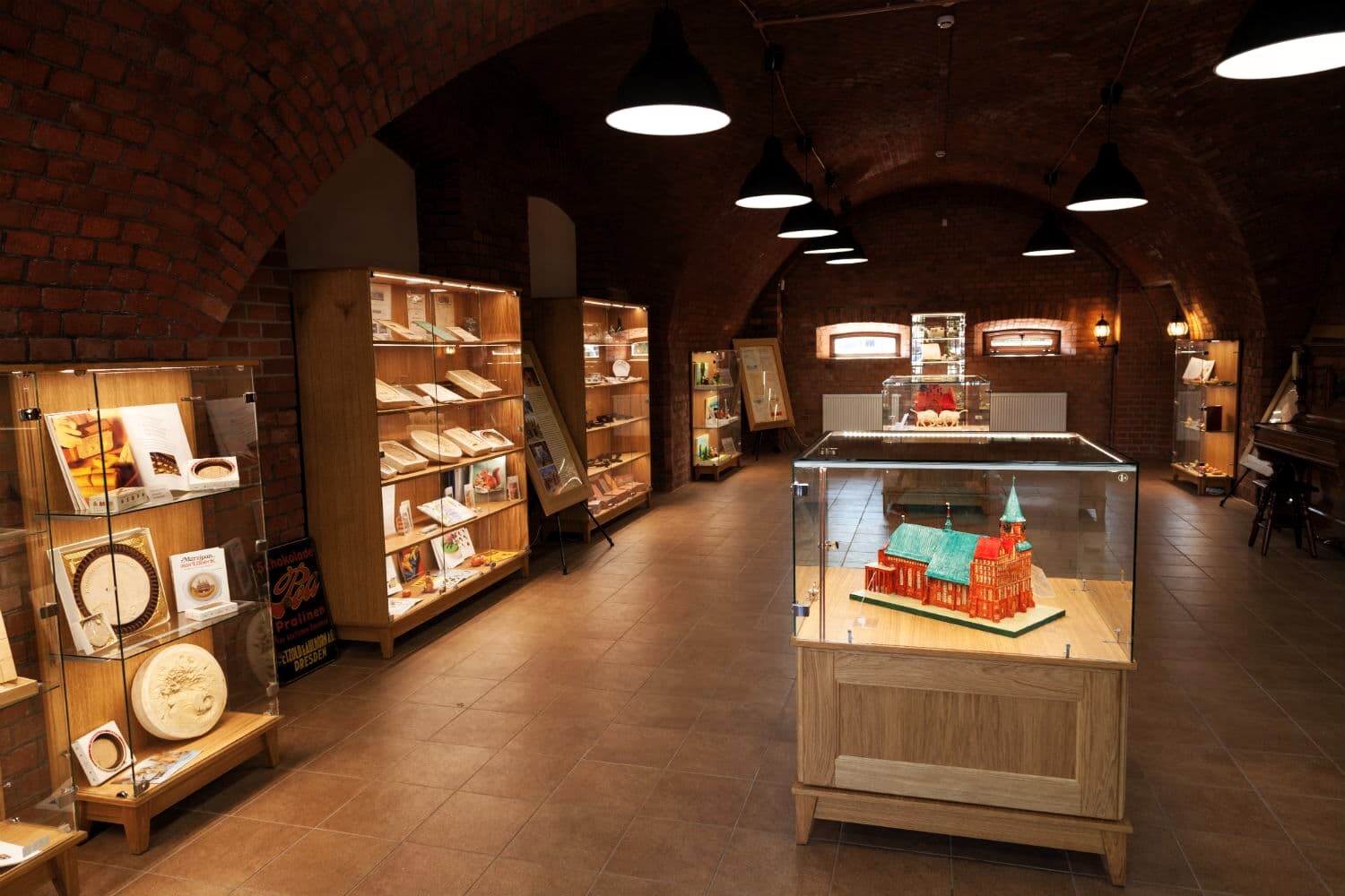 Бранденбургские ворота и Музей марципана в Калининграде