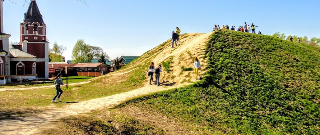 Кремлёвские валы в Суздале: Древняя крепость, вросшая в землю