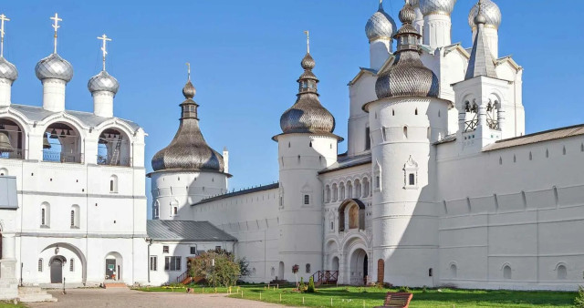 Звонница собора Успения Пресвятой Богородицы в Ростовском кремле