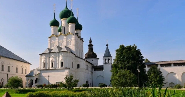 Церковь Иоанна Богослова в Ростовский кремле