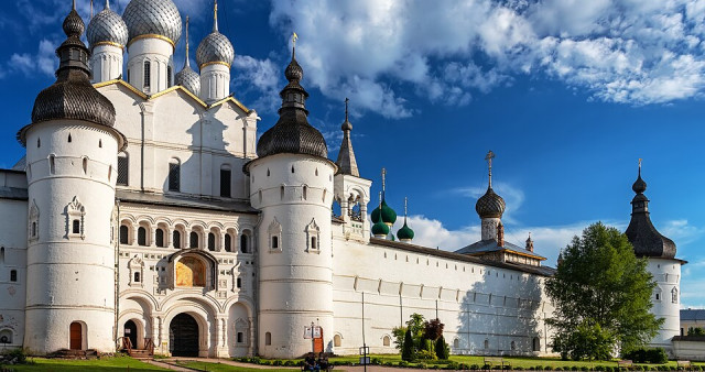 Воскресенская надвратная церковь Ростовского кремля