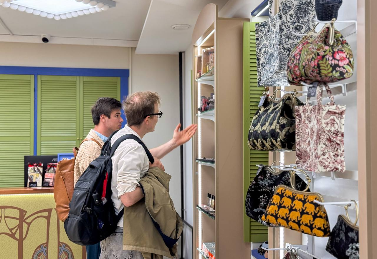 Магазин сувениров и подарков «Карманъ на Покровке, 27»