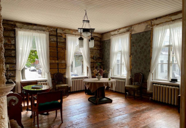 Дом Урсина у Часовой Башни