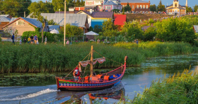 Ладья, водные прогулки