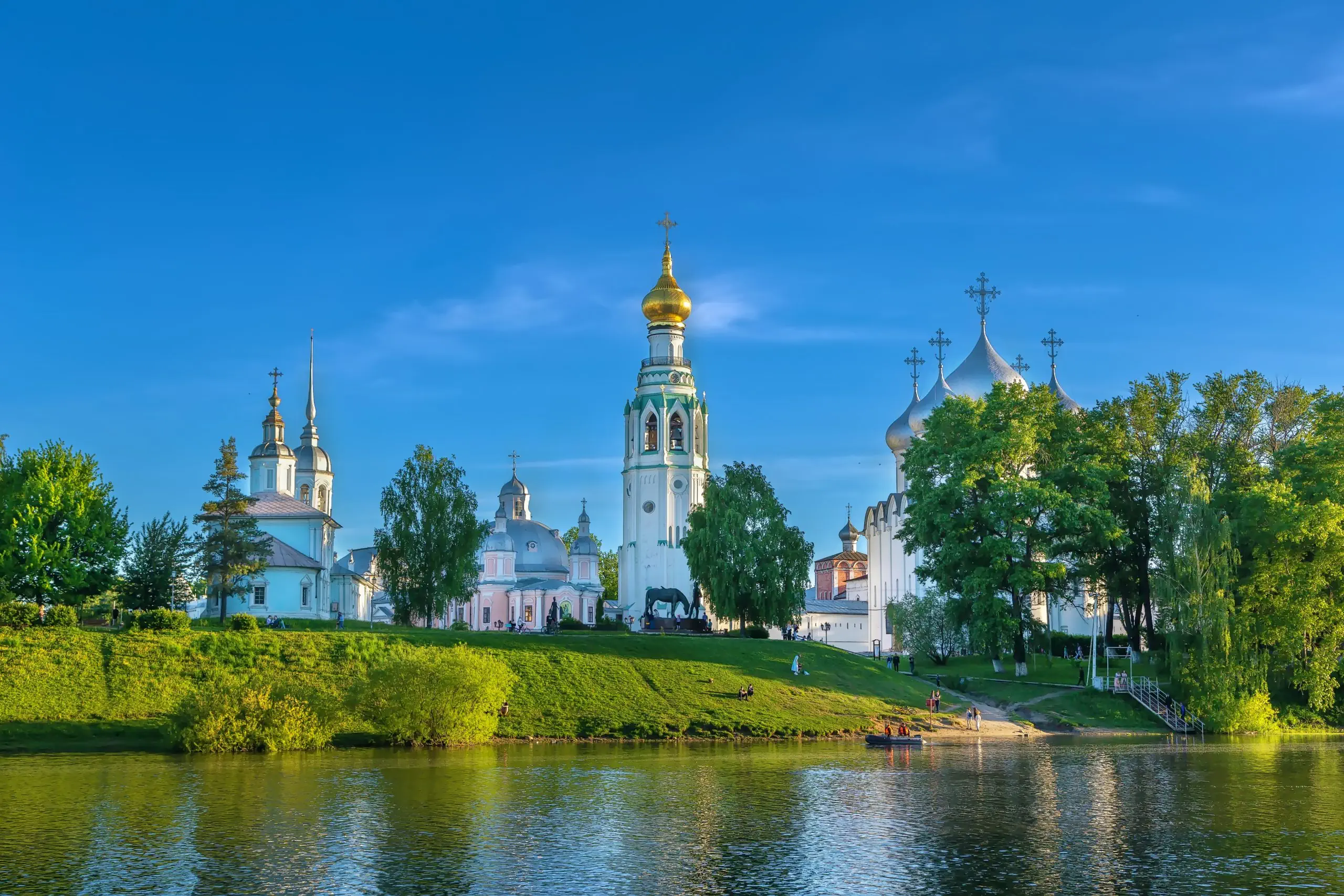 Путешествие по Вологодской земле на автобусе