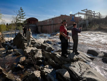 Экспедиция к лесным водопадам и к месторождению граната из Сортавала
