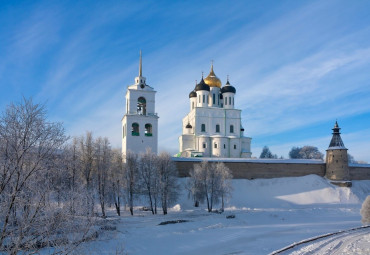 Петербургский Новый год + Псков – Печоры – Пушкинские горы. Павловск - Пушкин - Петергоф.